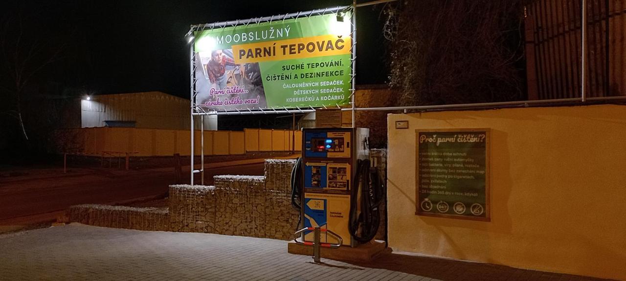Minidomecek Apartment Znojmo Bagian luar foto